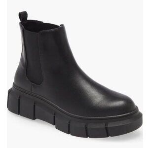 BP Niya Black Lug Sole Chelsea Boots/Sz. 10M